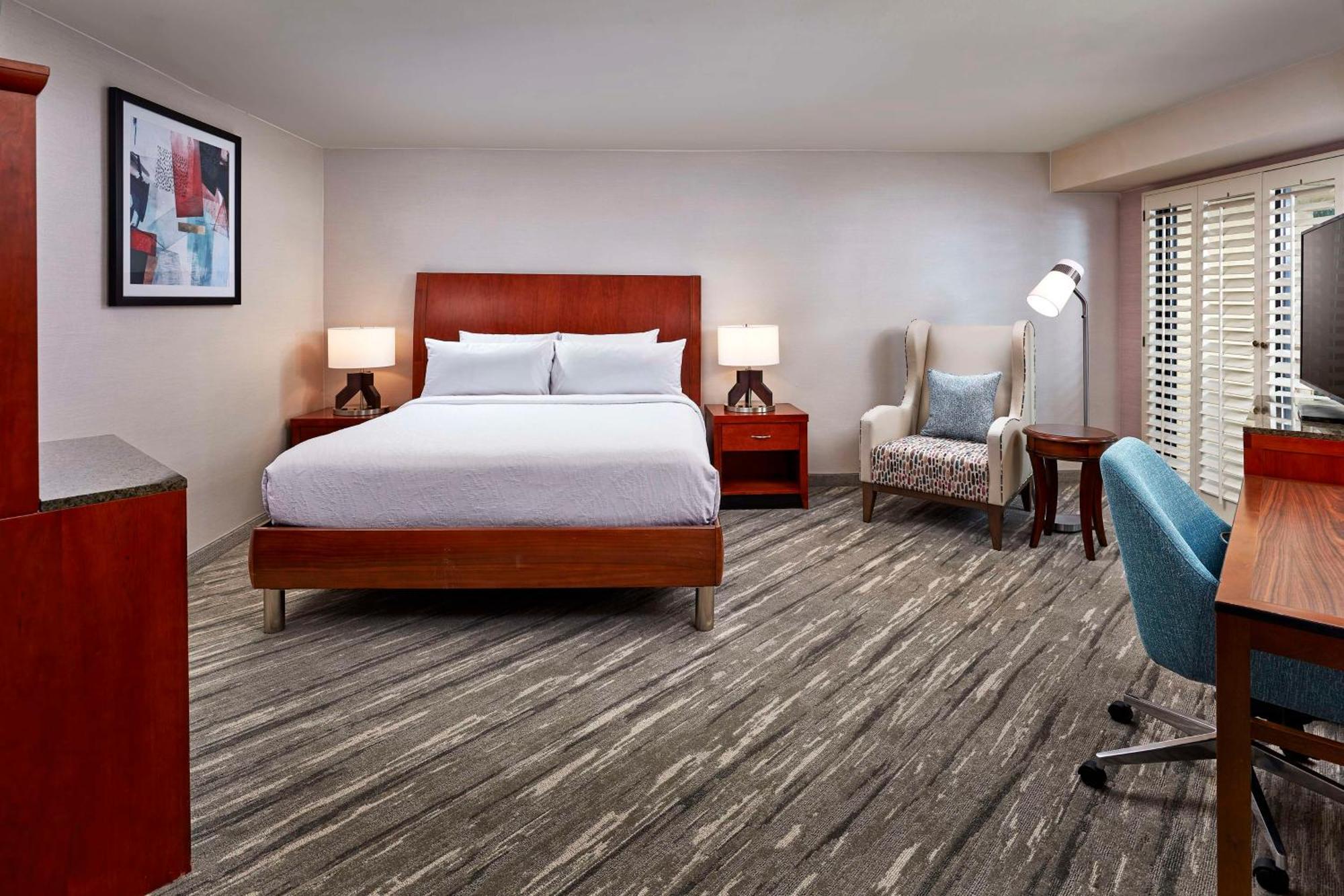 Hilton Garden Six Flags Hotel Valencia