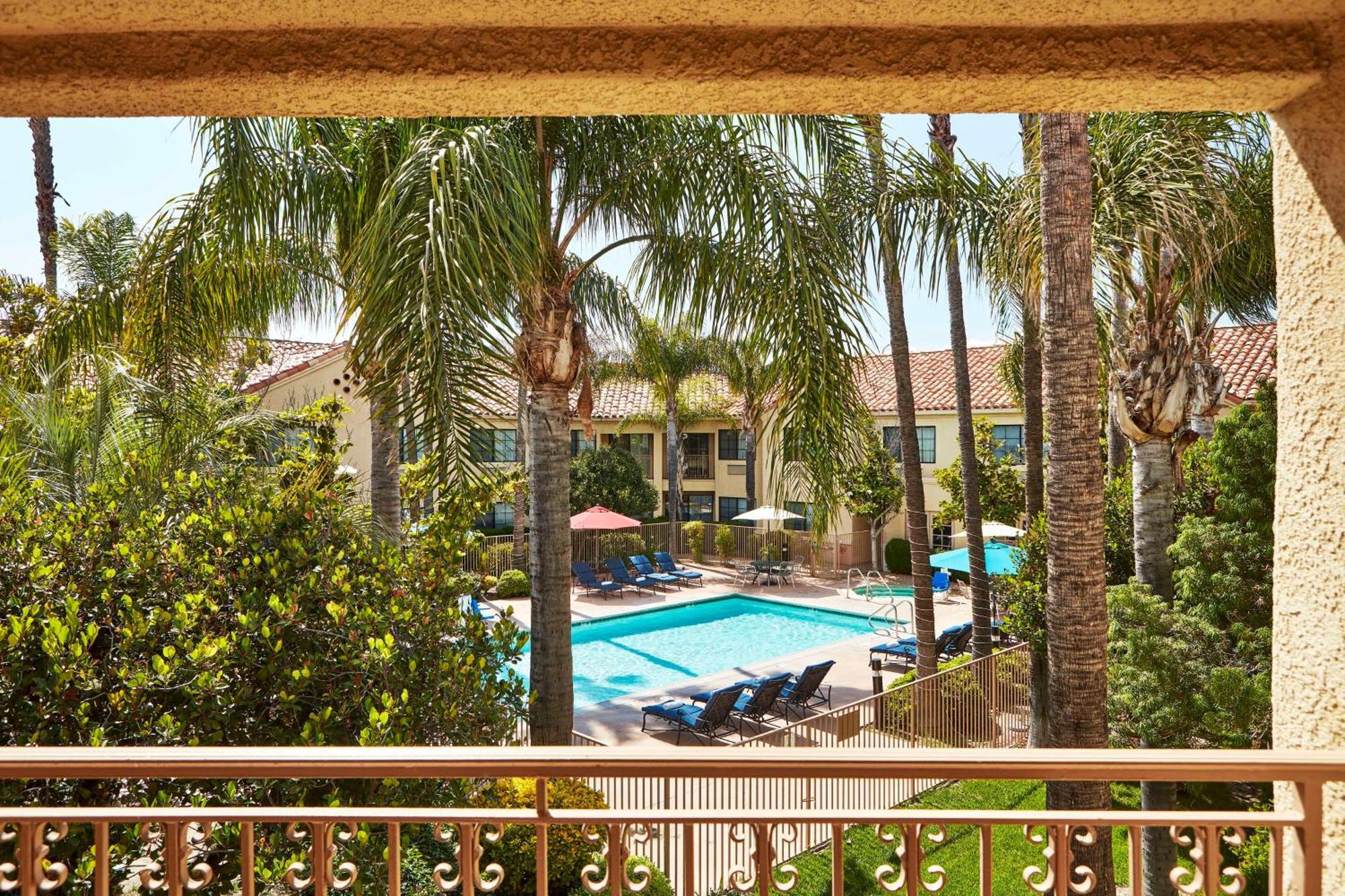 Hilton Garden Six Flags 3* Valencia